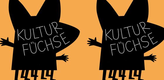 The logo of the Kulturfüchse shows two black foxes with many legs on an orange background.